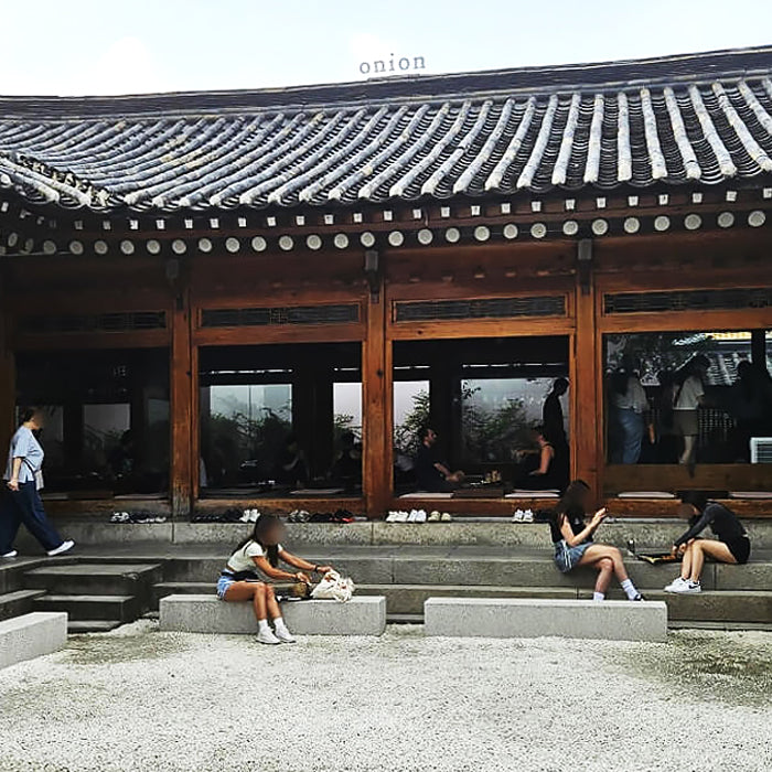 Onion Cafe (Anguk store)