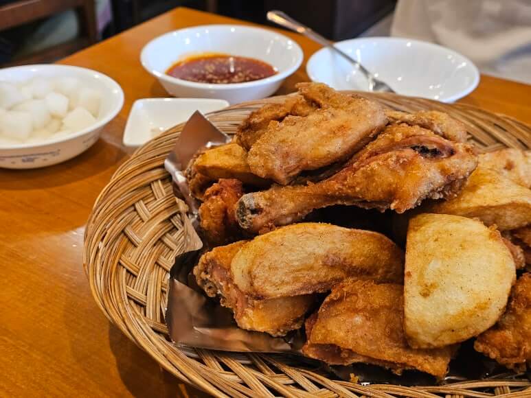 Gye Yeol Sa (Fried Chicken)