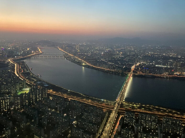 Seoul sky (with Sunset)